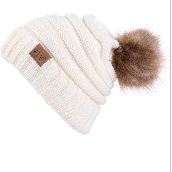 Unisex Cable Knit Slouchy Beanie Pom Pom Cap White